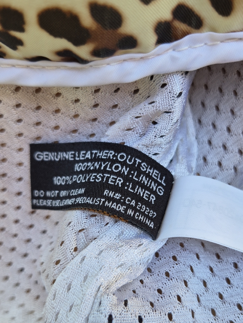 "Distressed" White Leather "POWER TRIP" ladies Jacket - Picture 9 of 11